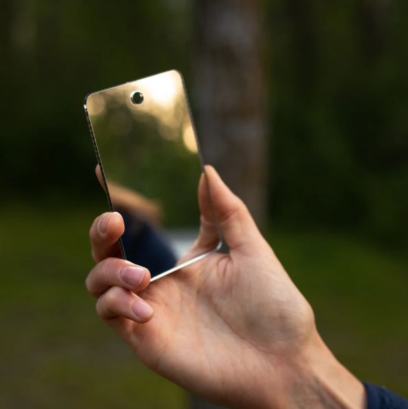 Coghlan’s Featherweight Mirror