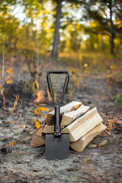 Coghlan’s Folding Shovel