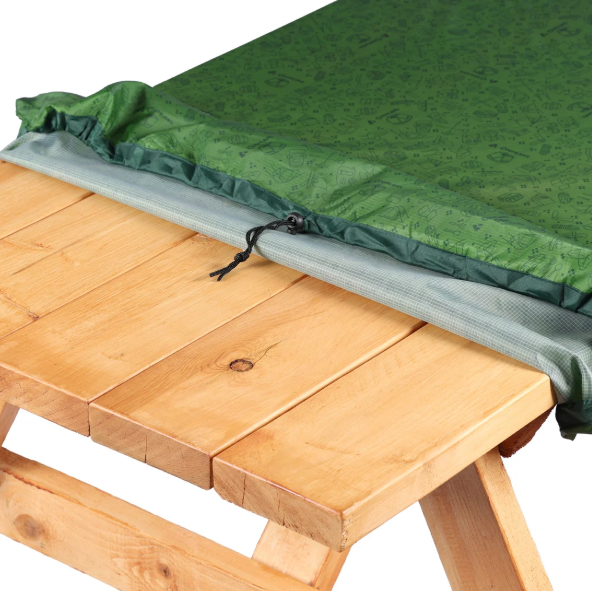Coghlan’s Picnic Table Cover