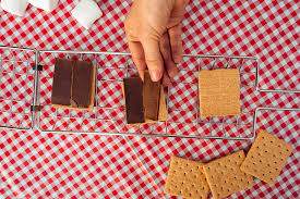 Coghlan's Campers S'Mores Grill [CD6]